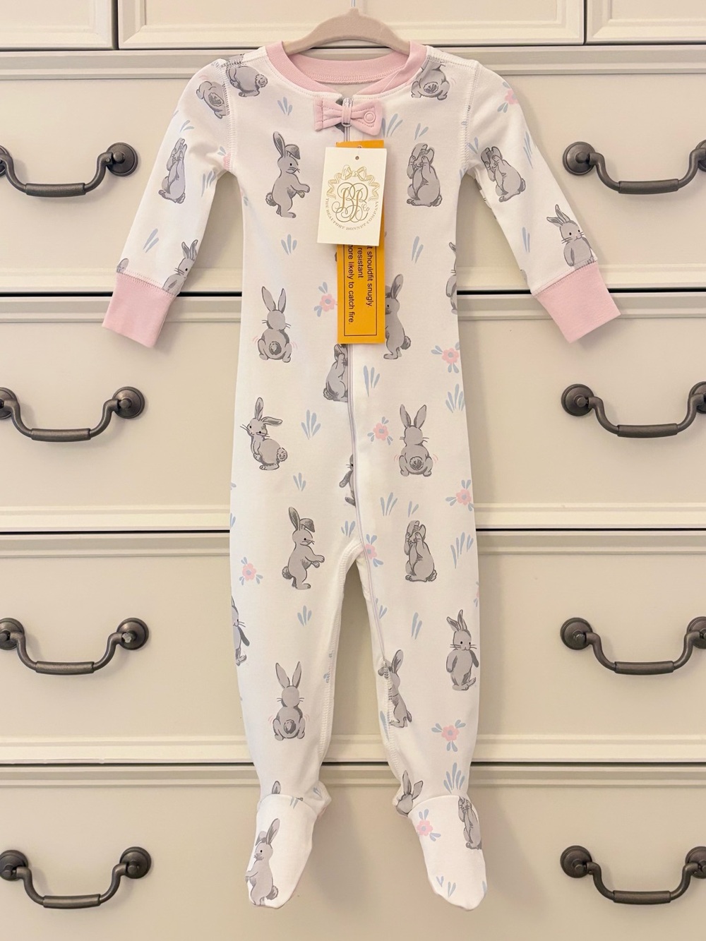 NWT The Beaufort Bonnet Company Noelle’s Night PJs Broad St. Bunnies 6-12 Months